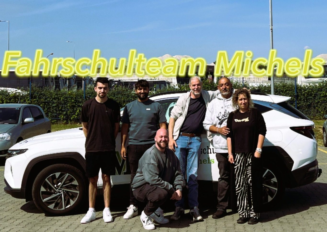 v.links nach rechts. Julien, Mashun, Sascha, Marc, Tatjana und kniend unser Colin